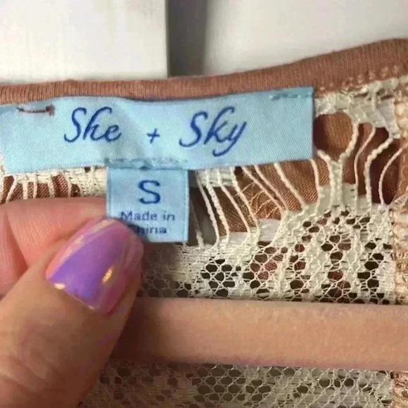 She + Sky Boho Lace Top Size Small Rust - Picture 2 of 6